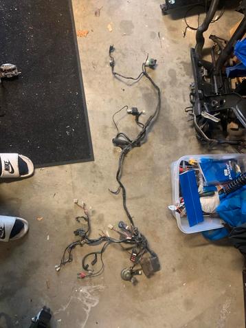 Gilera runner 125/180 dubbel disk kabelboom beschikbaar voor biedingen