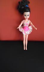 Vintage Retro sindy fleur barbie kleding bloemenjurk, Ophalen of Verzenden, Zo goed als nieuw, Overige typen