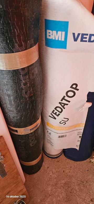 Dakleer, gemineraliseerd, hoekstuk en daktrim beschikbaar voor biedingen