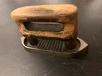 Antieke strijkbout strijkijzer omstreeks 1930 hout strijken, Antiek en Kunst, Antiek | Gereedschap en Instrumenten, Ophalen of Verzenden
