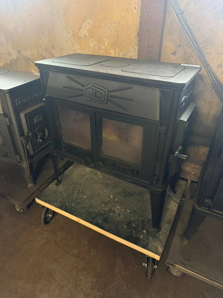 Dovre houtkachel gietijzer zwart, Huis en Inrichting, Kachels, Ophalen of Verzenden, Zo goed als nieuw, Hout, Houtkachel