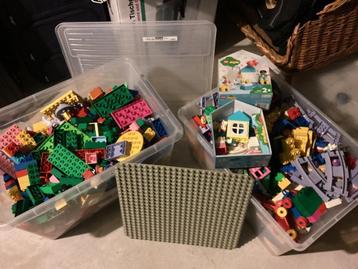 2 groot bakken lego duplo beschikbaar voor biedingen