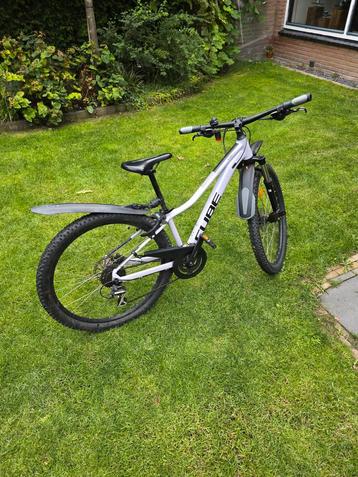 Cube Mountainbike 27,5 inch beschikbaar voor biedingen