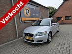 Volvo V50 2.0D Momentum (bj 2008), Gebruikt, Zwart, 4 cilinders, 700 kg