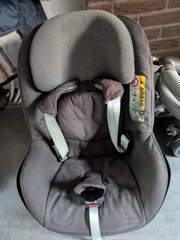 Maxi-Cosi 2wayFix Autostoel 9-18 kg beschikbaar voor biedingen