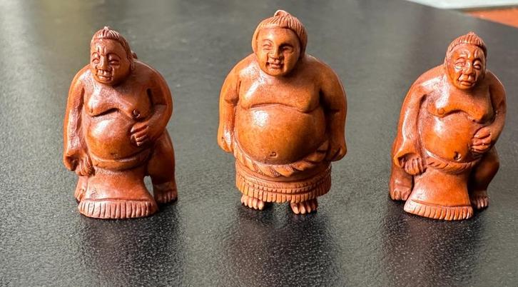 Ojimes in buxushout van sumo worstelaars, Antiek en Kunst, Kunst | Niet-Westerse kunst, Ophalen of Verzenden