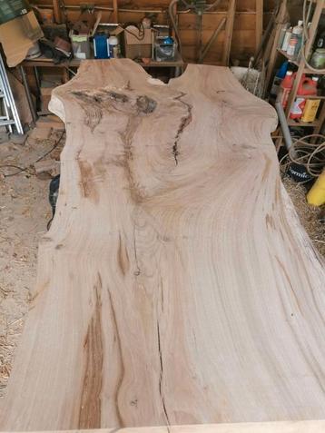 Eiken tafelblad / boomstamtafel / eettafel beschikbaar voor biedingen