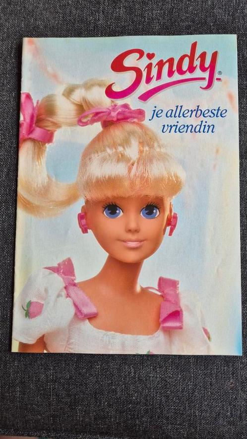 Vintage Brochure Sindy - je allerbeste vriendin. 1990 Hasbro, Verzamelen, Speelgoed, Zo goed als nieuw, Ophalen of Verzenden