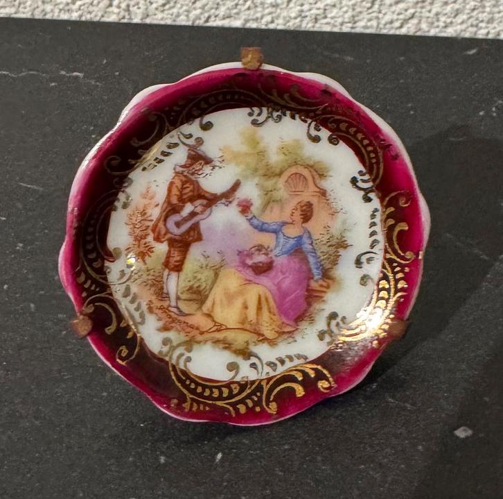 porselein miniatuur beeldje wandbord Limoges France, Antiek en Kunst, Antiek | Porselein, Ophalen of Verzenden