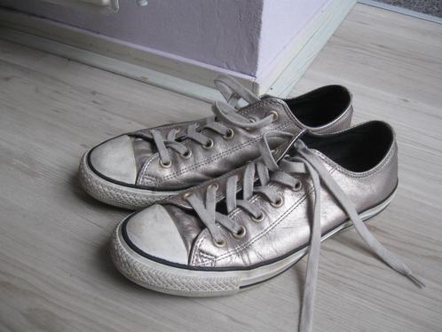 CONVERSE ALL STARS zilverkleurig leer maat 40 goede staat, Kleding | Dames, Schoenen, Zo goed als nieuw, Sneakers of Gympen, Ophalen of Verzenden