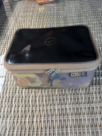 Partij popups in een Korda Compac box  beschikbaar voor biedingen