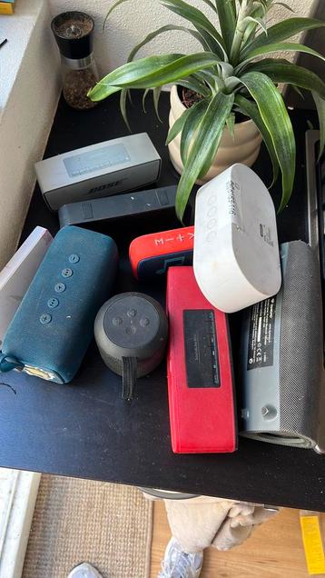 Partij speakers beschikbaar voor biedingen