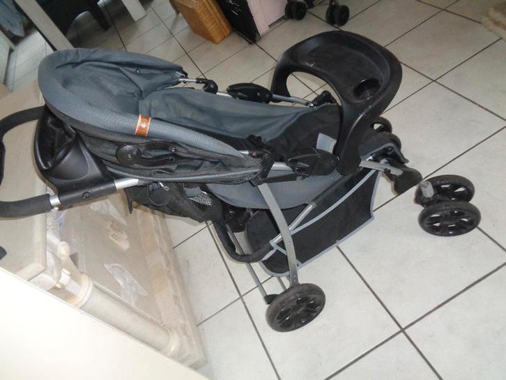 Robuuste kinderwagen Lionelo Emma Plus buggy met zwenkwielen, Kinderen en Baby's, Buggy's, Gebruikt, Overige merken, Regenhoes