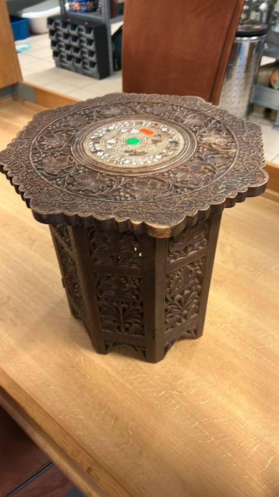 Nette Balinees tafeltje, Antiek en Kunst, Antiek | Meubels | Tafels, Ophalen of Verzenden