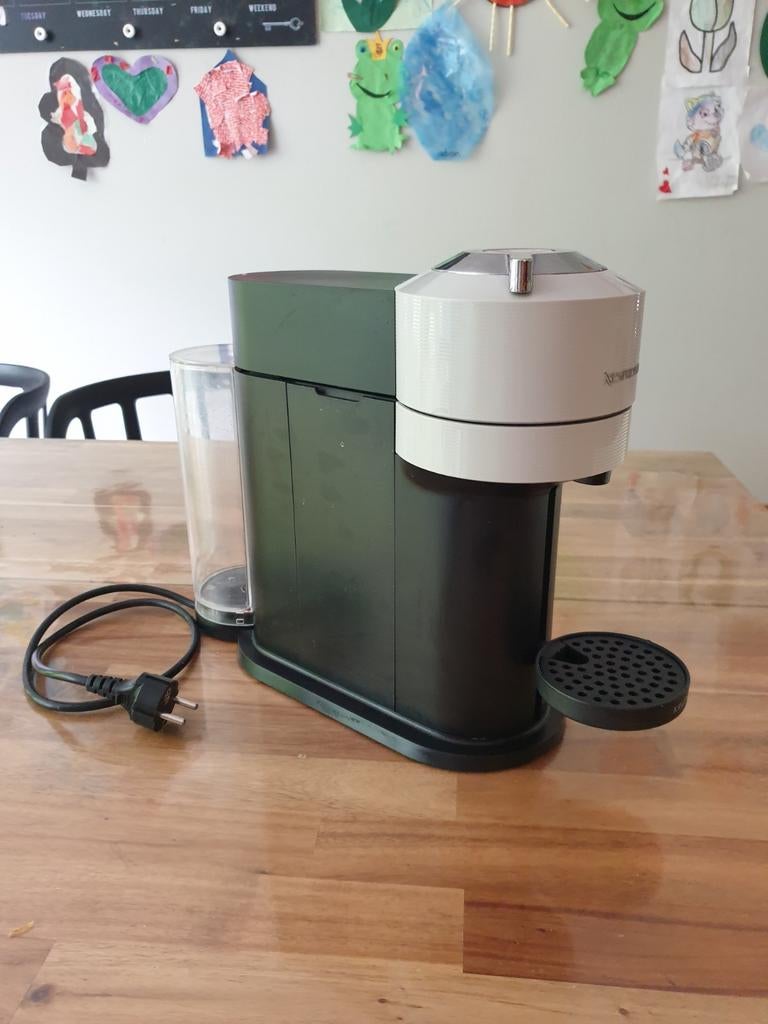 Nespresso koffiemachine, Ophalen of Verzenden, Zo goed als nieuw