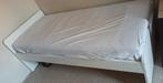 Stevig Eenpersoons bed plus matras, Ophalen, 90 cm, Eenpersoons, Zo goed als nieuw