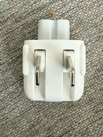 Magsafe adapter Amerikaanse aansluiting van Apple beschikbaar voor biedingen