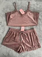 Hunkemöller Velours shortama setje - maat M - nieuw, Kleding | Dames, Pyjama's, Hunkemöller, Ophalen of Verzenden, Nieuw, Maat 38/40 (M)