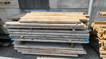 Badding hout 15cm x 5cm x 210cm €5  beschikbaar voor biedingen