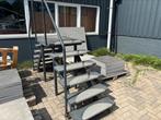Te koop trap met 2 opstapkanten ideaal voor verhoogde chalet, Caravans en Kamperen, Ophalen, Zo goed als nieuw