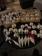 Zilverkleurige oude kerst ballen, pegels en een piek, Ophalen, Gebruikt