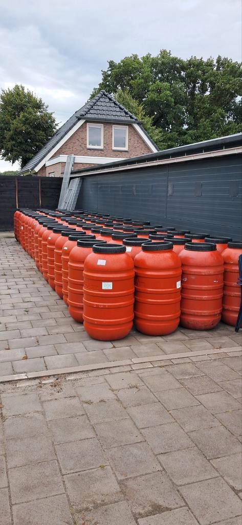 Kunststof  Regentonnen Voertonnen    halen zonder afspraak, Tuin en Terras, Regentonnen, Zo goed als nieuw, Kunststof, 150 liter of meer