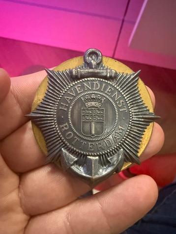 Havendienst Rotterdam Badge beschikbaar voor biedingen