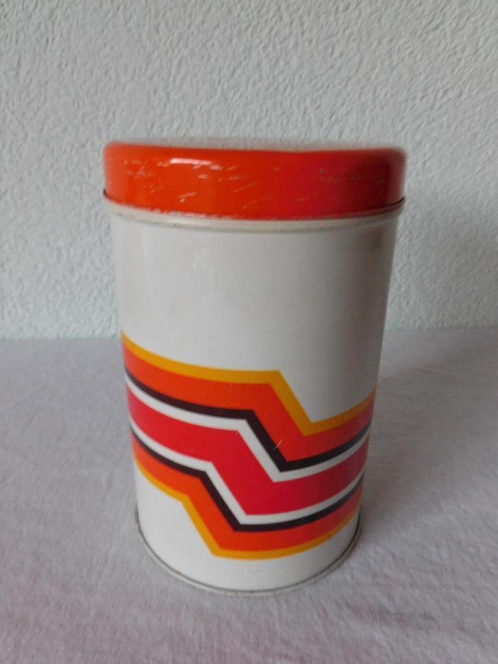 Vintage blik van Impala, wit met oranje deksel en geel, oran, Verzamelen, Blikken, Gebruikt, Overige, Overige merken, Ophalen of Verzenden