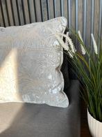 Kussen beige wit palm, Huis en Inrichting, Woonaccessoires | Kussens, Ophalen of Verzenden, Nieuw, Wit, Vierkant