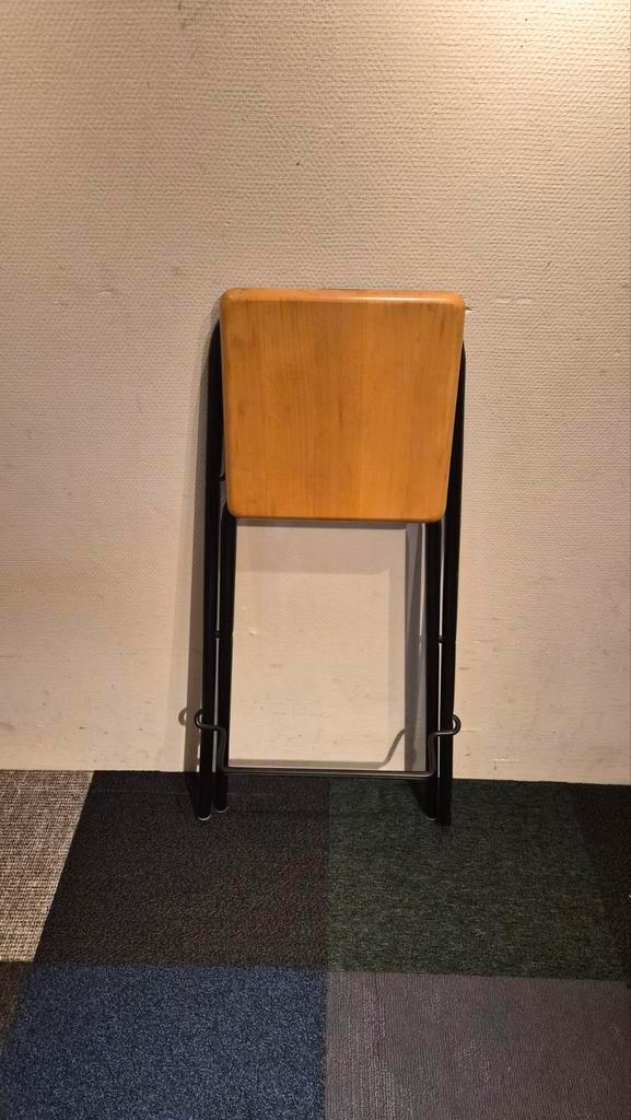 Inklapbare kruk - Stevig en handig!, Huis en Inrichting, Krukjes, Gebruikt, Ophalen