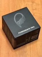 Powerbeats Pro - in nette staat met doos en factuur, Beats, Ophalen of Verzenden, Zo goed als nieuw, Over oor (circumaural)