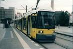 Foto BVG 1055 Berlijn Duitsland 1999., Verzamelen, Spoorwegen en Tramwegen, Overige typen, Gebruikt, Ophalen of Verzenden, Tram