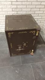 Antieke Engelse Milners kluis, Huis en Inrichting, Brandblussers en Brandkasten, Ophalen, Gebruikt, Brandkast