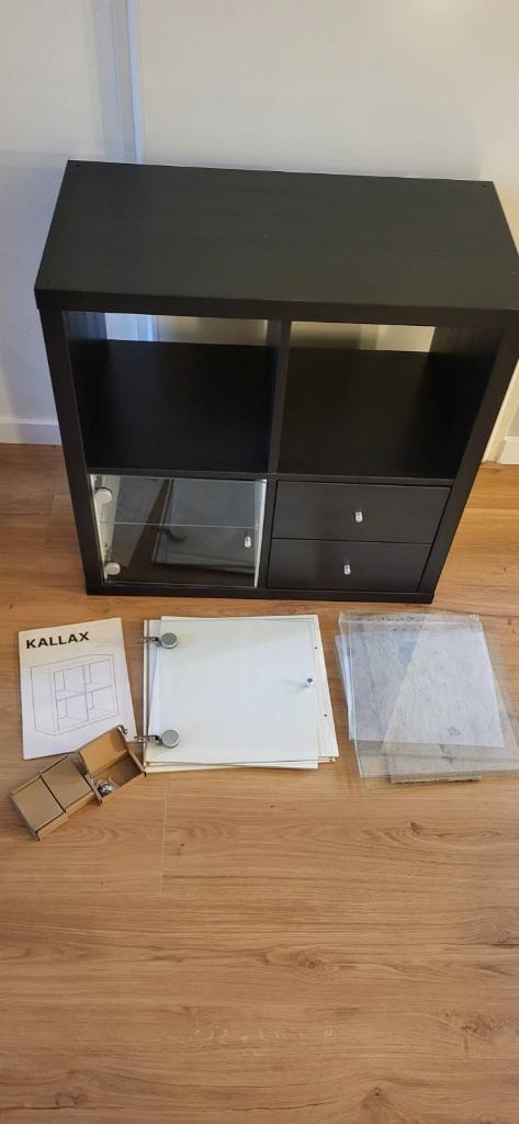 Ikea KALLAX met lades, glazen deuren & glasplanken, Huis en Inrichting, Kasten | Boekenkasten, Gebruikt, 50 tot 100 cm, Minder dan 100 cm