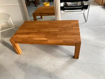 Mooie massief eikenhouten salontafel beschikbaar voor biedingen