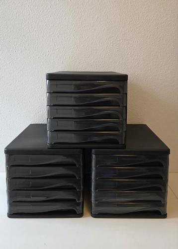 3 zwarte ladeorganisers  beschikbaar voor biedingen