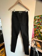 Nette Zwarte Broek ONLY mt 34, Kleding | Dames, Broeken en Pantalons, Zwart, Ophalen of Verzenden, Zo goed als nieuw, Maat 34 (XS) of kleiner