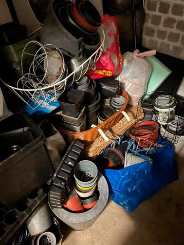 Binnen potten verschillende maten beschikbaar voor biedingen