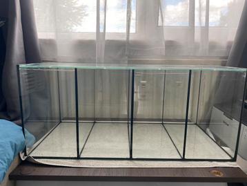 Aquarium 4 vaks beschikbaar voor biedingen