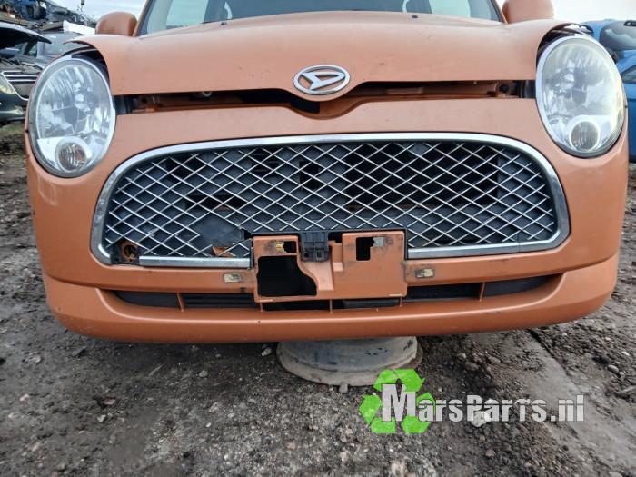 Voorbumper van een Daihatsu Trevis, Auto-onderdelen, Carrosserie en Plaatwerk, Bumper, Daihatsu, Gebruikt, 3 maanden garantie