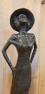 VROUW MET HOED / bronzen beeld, Ophalen of Verzenden