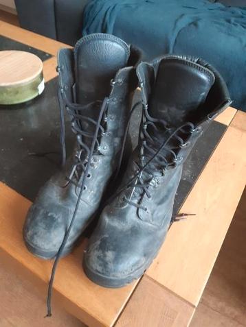 Legerkisten veiligheidslaarzen mt 46  beschikbaar voor biedingen