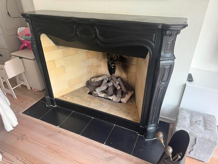 Marmeren haardombouw/schouw, Huis en Inrichting, Haarden, Zo goed als nieuw, Elektrische haard, Ophalen of Verzenden