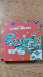 Sinterklaas kado uitpakspel, Ophalen of Verzenden, Zo goed als nieuw