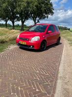 Toyota Yaris 1.5 16V Vvti 3DR T Sport 2004 Rood, Voorwielaandrijving, Zwart, 4 cilinders, 400 kg
