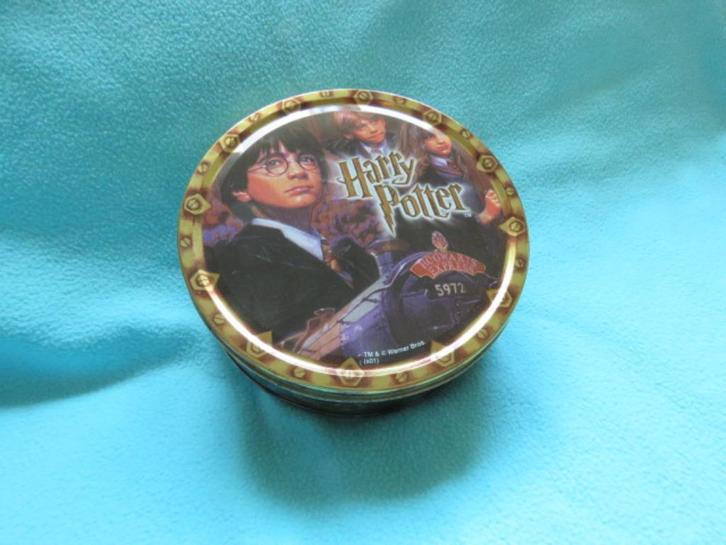 Rond koekblik Harry Potter uit 2001, Verzamelen, Blikken, Zo goed als nieuw, Koek(jes), Ophalen of Verzenden