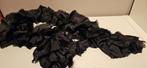 zwarte sjaal (doos cpd)  € 0,25, Kleding | Dames, Mutsen, Sjaals en Handschoenen, Ophalen of Verzenden, Zo goed als nieuw, Sjaal