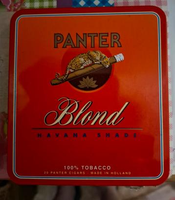 Blik panter. Blond  beschikbaar voor biedingen