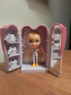 Schattige washable pop met kledingkast en 3 setjes, Ophalen of Verzenden, Zo goed als nieuw, Overige typen