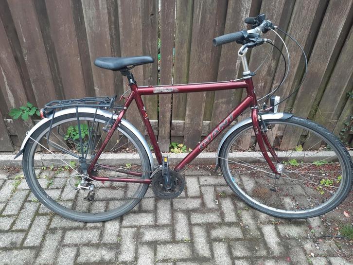 Mooie Giant fiets - 60cm frame, Fietsen en Brommers, Fietsen | Heren | Sportfietsen en Toerfietsen, Zo goed als nieuw, Giant, 57 tot 61 cm